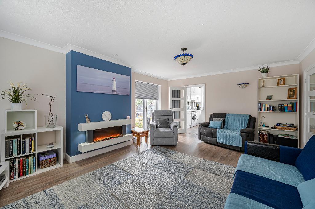 2 Bedroom Bungalow for Sale in Seaford, BN25 4ED