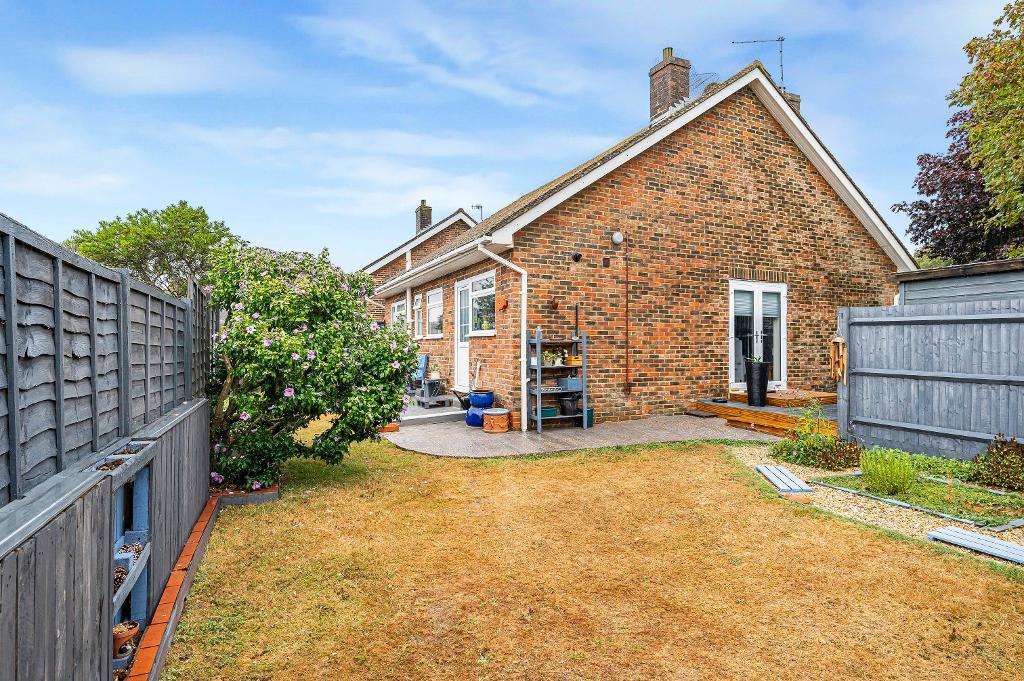 2 Bedroom Bungalow for Sale in Seaford, BN25 4ED