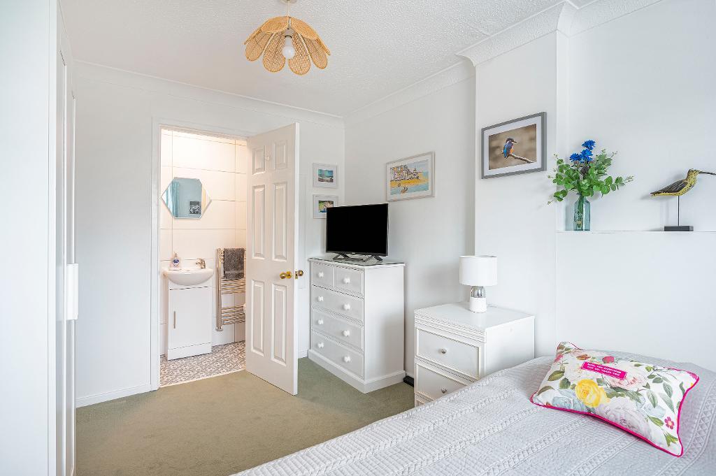 3 Bedroom House for Sale in Seaford, BN25 1BU